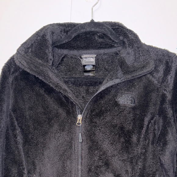 The North Face Women's Classic Black Teddy Jacket - Picture 4 of 9